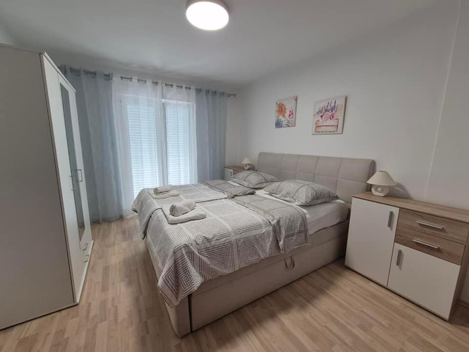 Apartments Velinka Mundanije Kültér fotó